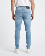 Pantalón skinny rasgado F322